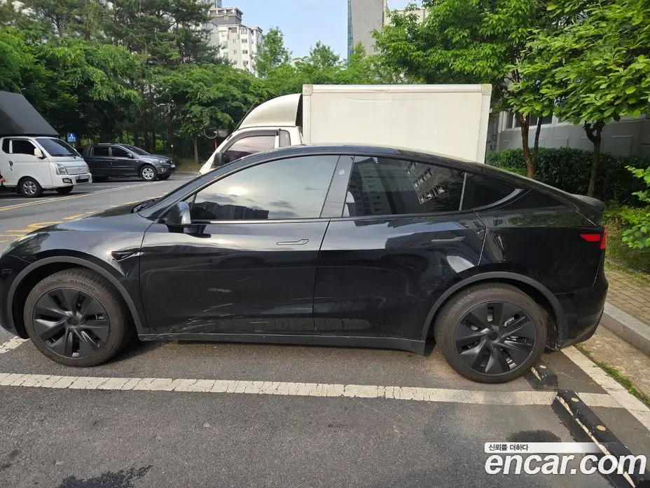 Tesla Model Y 2024 автомат (гидро), фото 2 Tesla Model Y 2024 автомат (гидро), фото 2