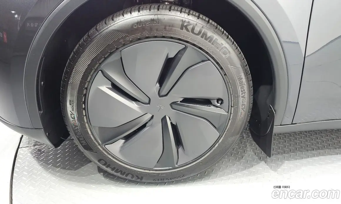 Tesla Model Y 2025 0.2 автомат (гидро), фото 5 Tesla Model Y 2025 0.2 автомат (гидро), фото 5
