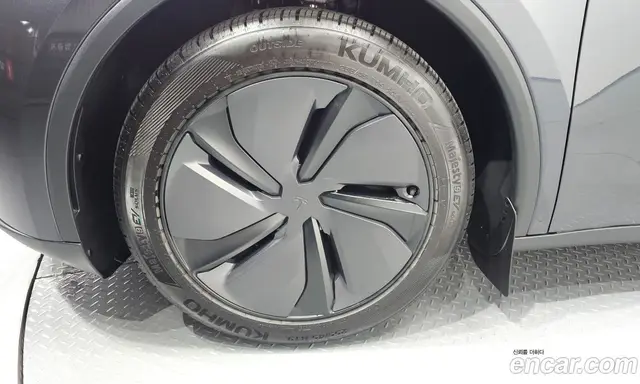 Tesla Model Y 2025 0.2 автомат (гидро), миниатюра 5 Tesla Model Y 2025 0.2 автомат (гидро), миниатюра 5