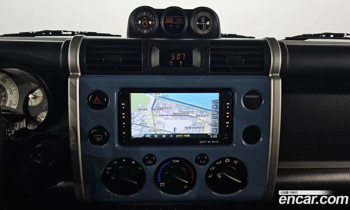 Toyota FJ Cruiser 2014 4.0 автомат (гидро), фото 14 Toyota FJ Cruiser 2014 4.0 автомат (гидро), фото 14