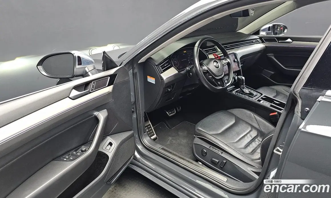 Volkswagen Arteon 2019 2.0 автомат (гидро), фото 10 Volkswagen Arteon 2019 2.0 автомат (гидро), фото 10