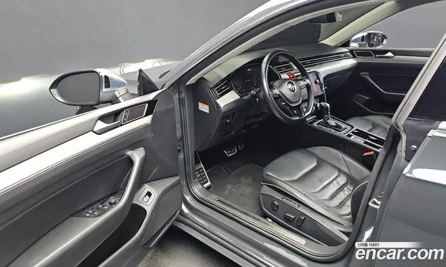 Volkswagen Arteon 2019 2.0 автомат (гидро), миниатюра 10 Volkswagen Arteon 2019 2.0 автомат (гидро), миниатюра 10