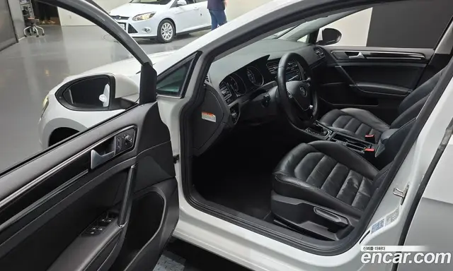 Volkswagen Golf 2014 2.0 автомат (гидро), миниатюра 10 Volkswagen Golf 2014 2.0 автомат (гидро), миниатюра 10