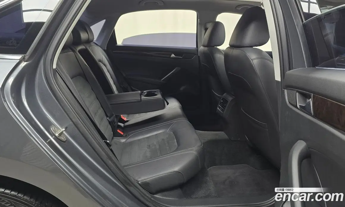 Volkswagen Passat 2014 2.0 автомат (гидро), фото 12 Volkswagen Passat 2014 2.0 автомат (гидро), фото 12