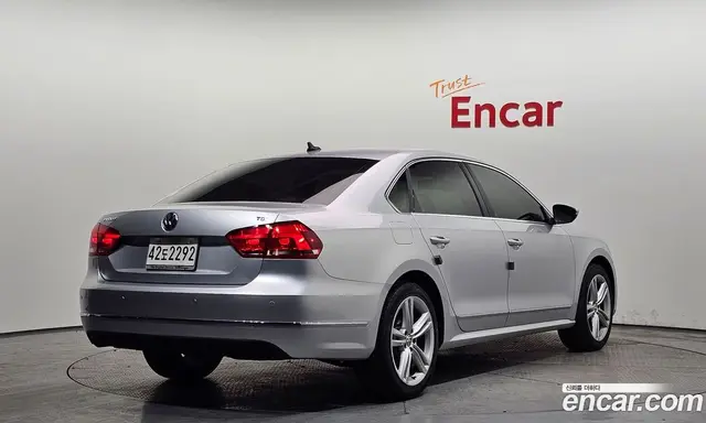 Volkswagen Passat 2014 2.0 автомат (гидро), миниатюра 2