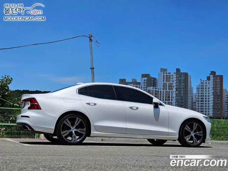 Volvo S60 2019 2.0 автомат (гидро), фото 2 Volvo S60 2019 2.0 автомат (гидро), фото 2