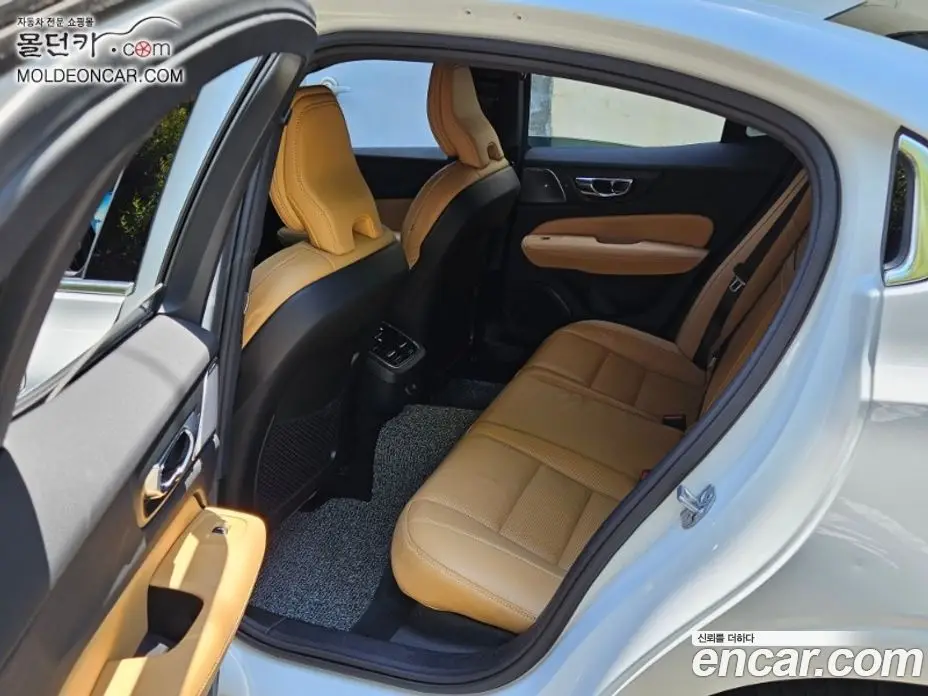 Volvo S60 2019 2.0 автомат (гидро), фото 16 Volvo S60 2019 2.0 автомат (гидро), фото 16