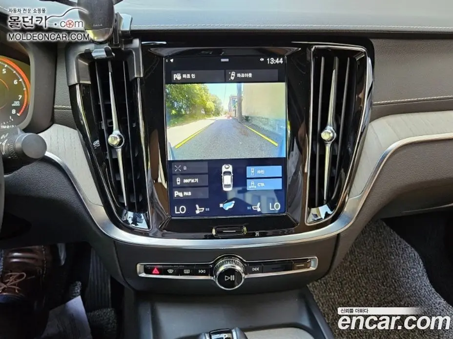 Volvo S60 2019 2.0 автомат (гидро), фото 8 Volvo S60 2019 2.0 автомат (гидро), фото 8