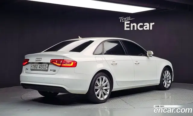 Audi A4 2013 2.0 автомат (гидро), миниатюра 2