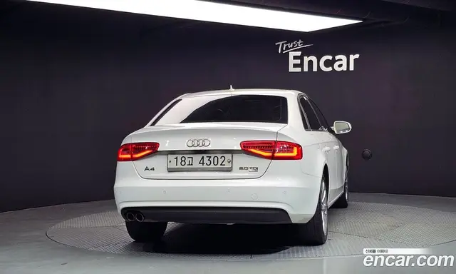 Audi A4 2013 2.0 автомат (гидро), миниатюра 4