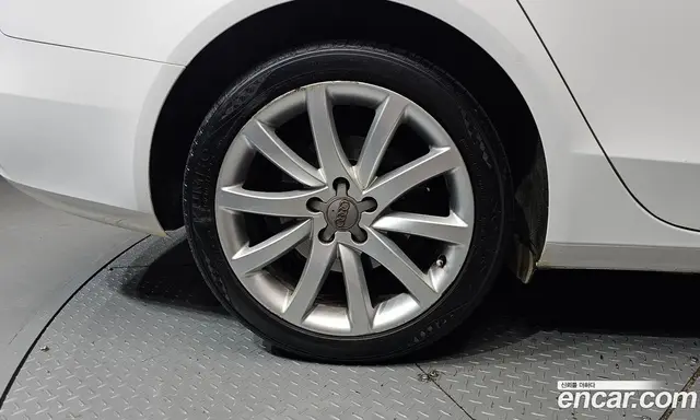 Audi A4 2013 2.0 автомат (гидро), миниатюра 5