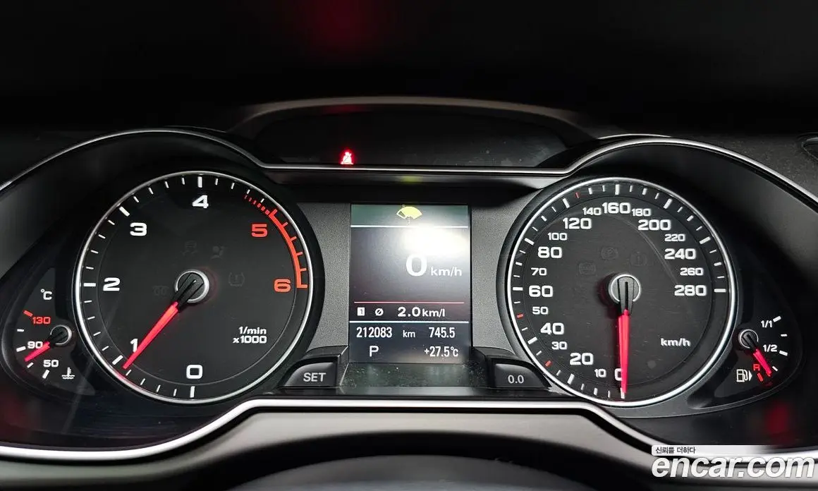 Audi A4 2013 2.0 автомат (гидро), фото 8