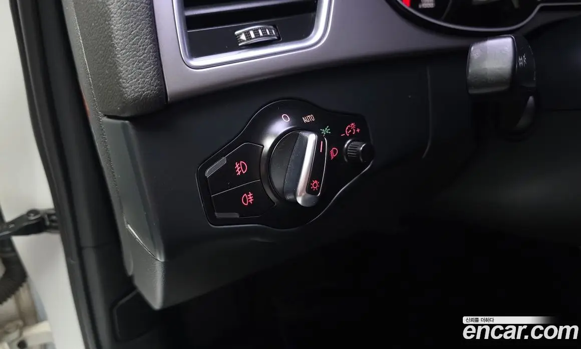 Audi A4 2015 2.0 автомат (гидро), фото 19