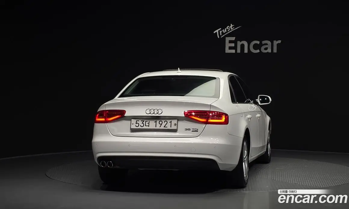 Audi A4 2015 2.0 автомат (гидро), фото 4