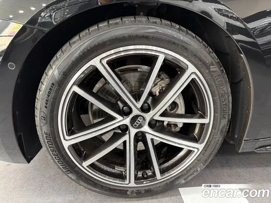 Audi A5 2025 2.0 автомат (гидро), фото 5