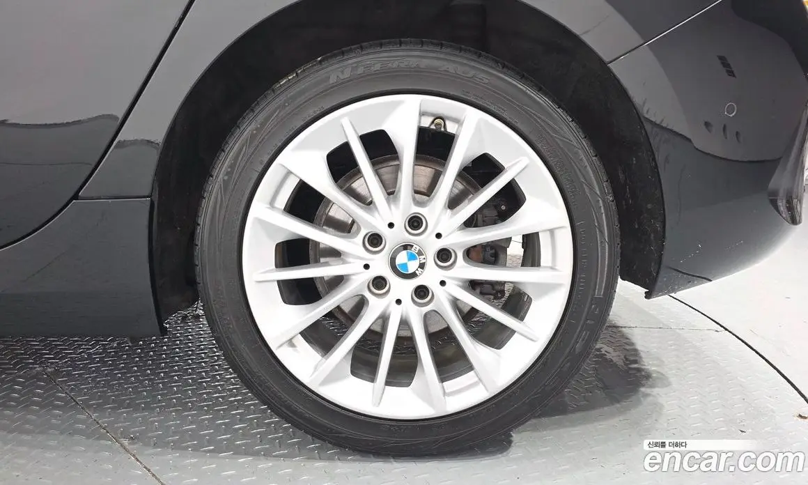 BMW 1 серия 2020 2.0 автомат (гидро), фото 6