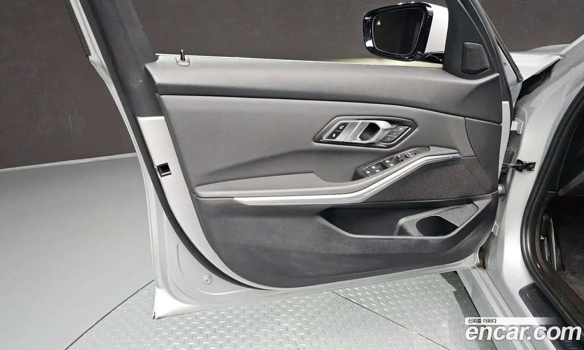 BMW 3 серия 2019 2.0 автомат (гидро), фото 14