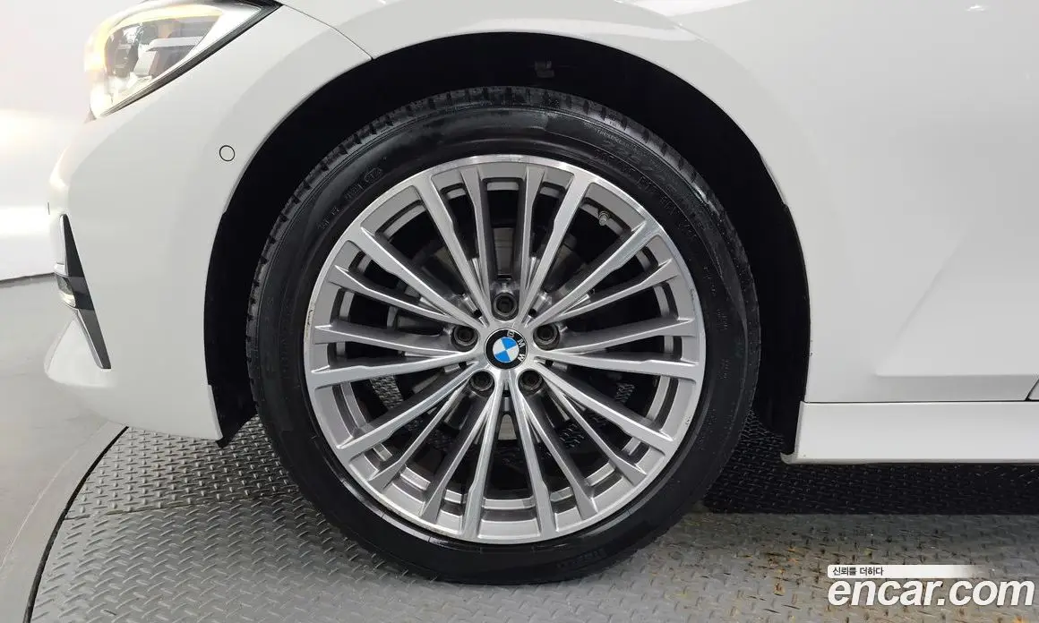 BMW 3 серия 2021 2.0 автомат (гидро), фото 5