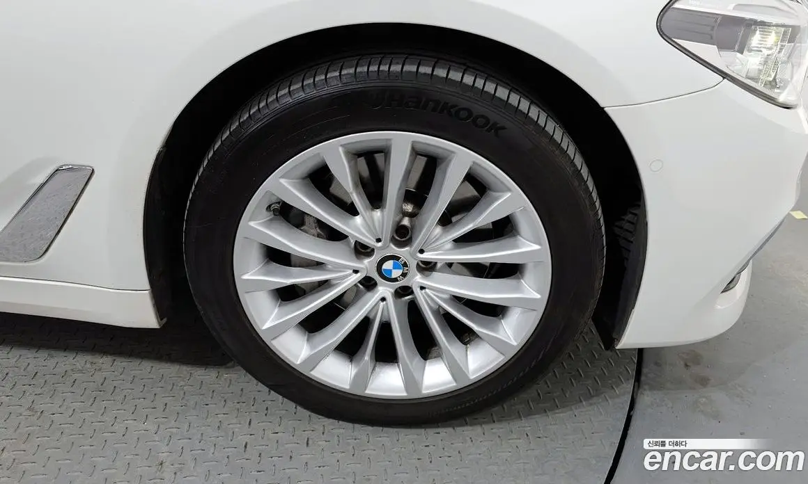 BMW 5 серия 2018 2.0 автомат (гидро), фото 5