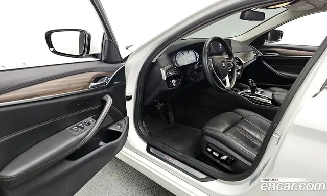 BMW 5 серия 2018 2.0 автомат (гидро), миниатюра 10