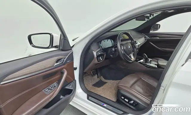 BMW 5 серия 2018 2.0 автомат (гидро), миниатюра 10