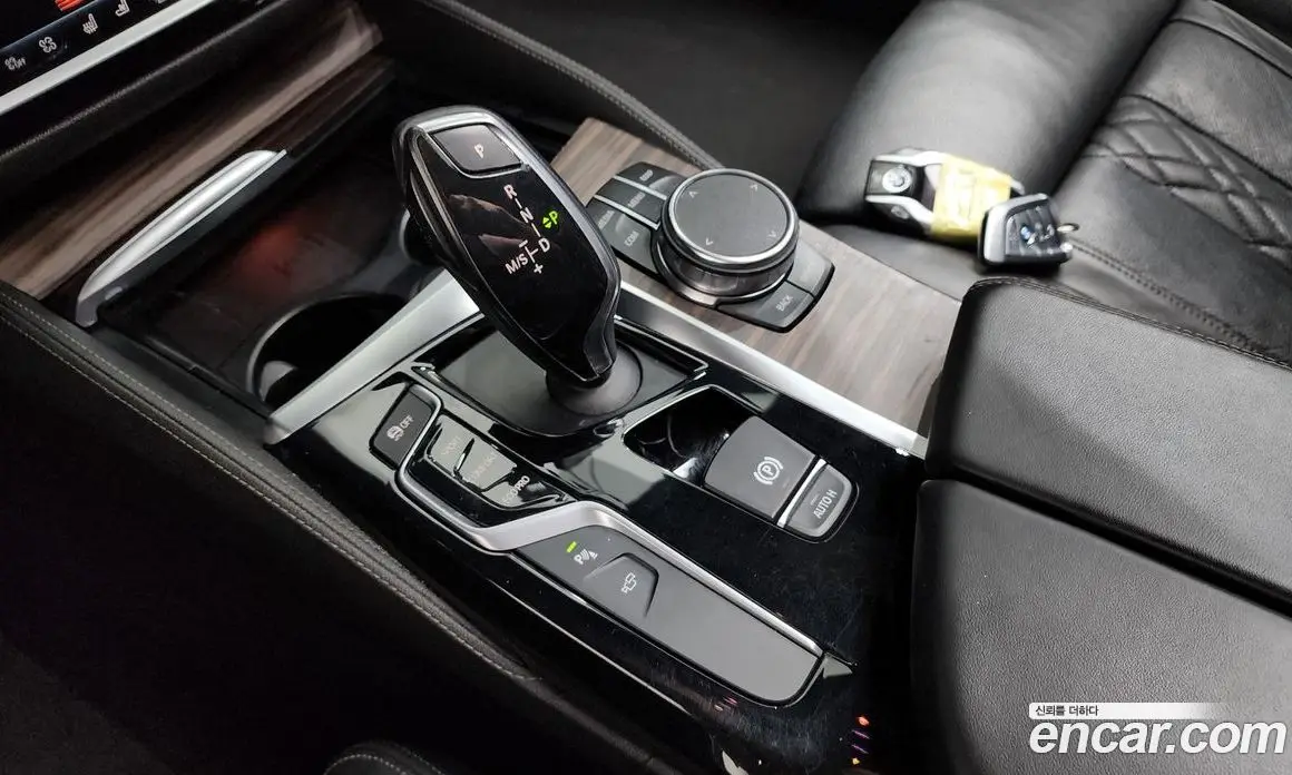 BMW 5 серия 2018 2.0 автомат (гидро), фото 9