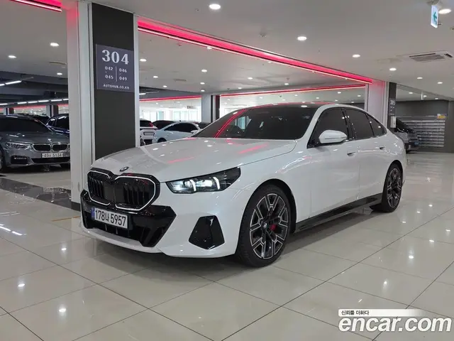 BMW 5 серия 2025 2.0 автомат (гидро), миниатюра 1