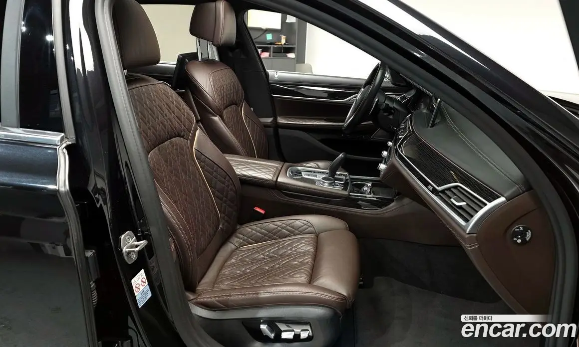 BMW 7 серия 2021 3.0 автомат (гидро), фото 9