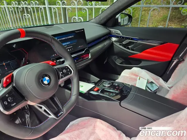 BMW M5 2026 4.4 автомат (гидро), миниатюра 9