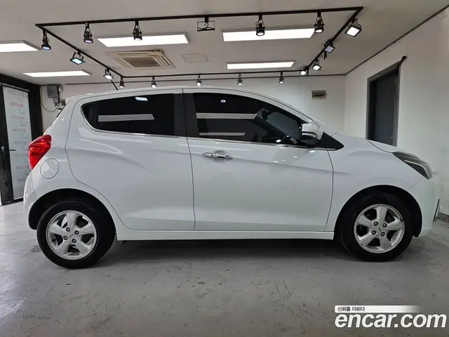Chevrolet Spark 2016 1.0 автомат (гидро), миниатюра 4