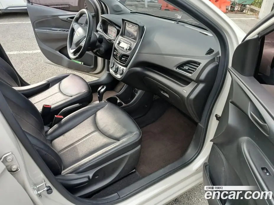 Chevrolet Spark 2016 1.0 автомат (гидро), фото 11
