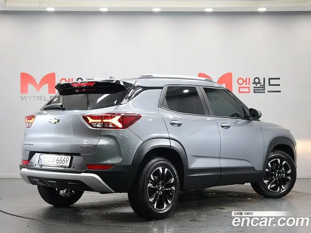 Chevrolet TrailBlazer 2021 1.3 автомат (гидро), миниатюра 3