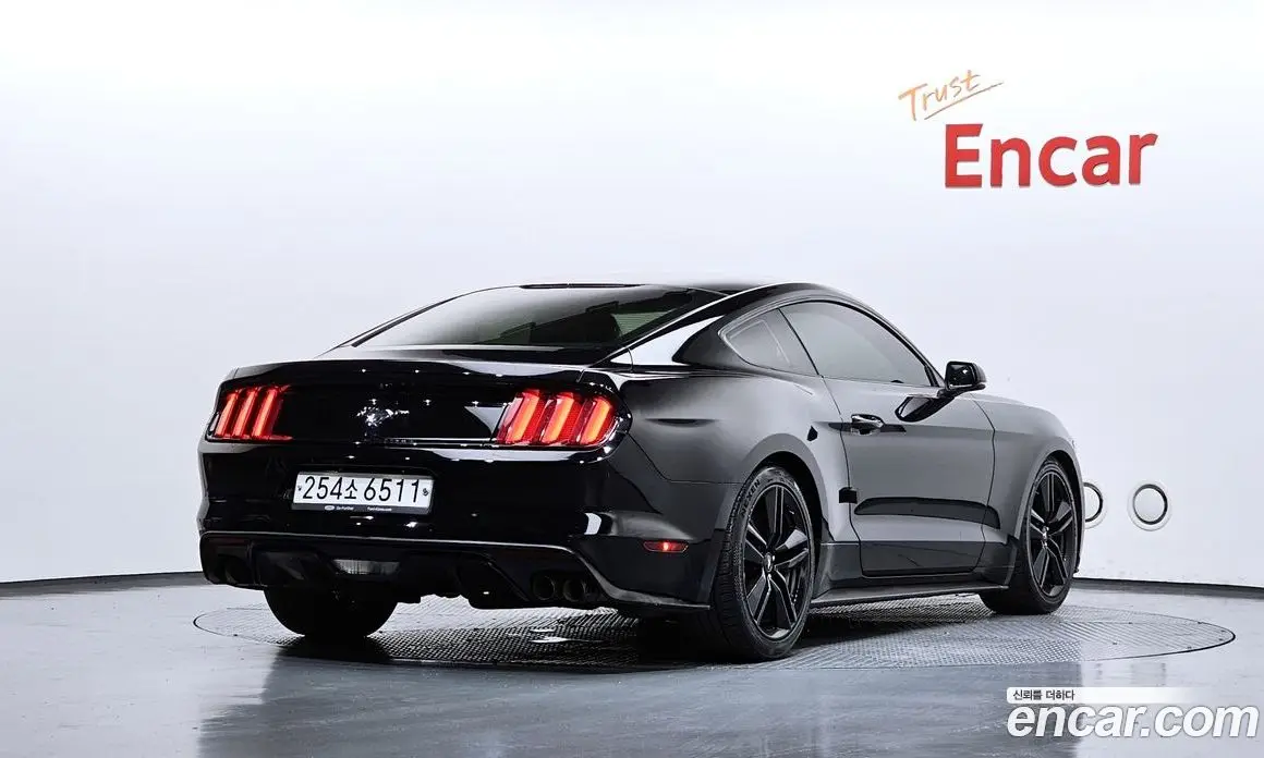 Ford Mustang 2016 2.3 автомат (гидро), фото 2 Ford Mustang 2016 2.3 автомат (гидро), фото 2