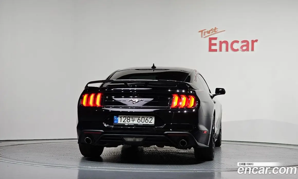 Ford Mustang 2022 2.3 автомат (гидро), фото 4 Ford Mustang 2022 2.3 автомат (гидро), фото 4