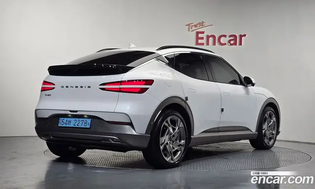 Genesis GV60 2022 0.1 автомат (гидро), миниатюра 2