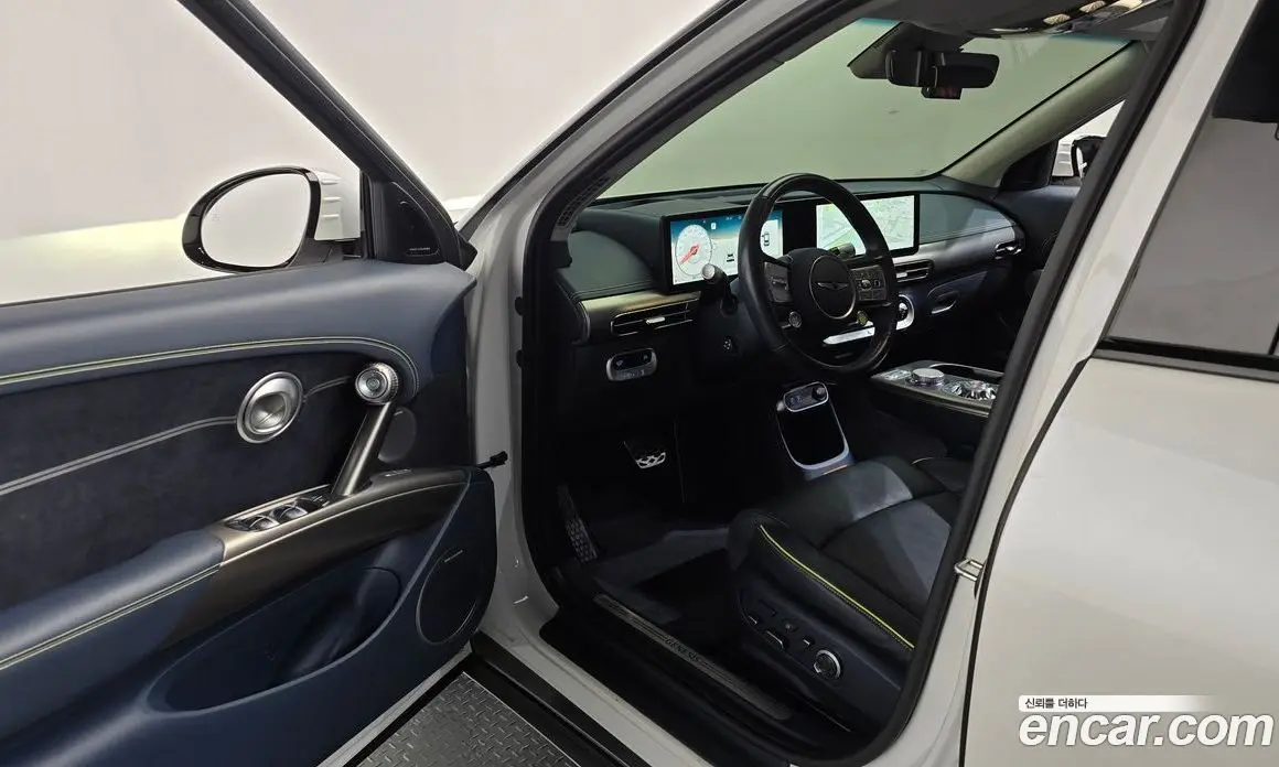 Genesis GV60 2022 0.1 автомат (гидро), фото 13