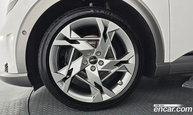 Genesis GV60 2022 0.1 автомат (гидро), миниатюра 5