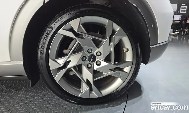Genesis GV60 2022 0.1 автомат (гидро), миниатюра 7