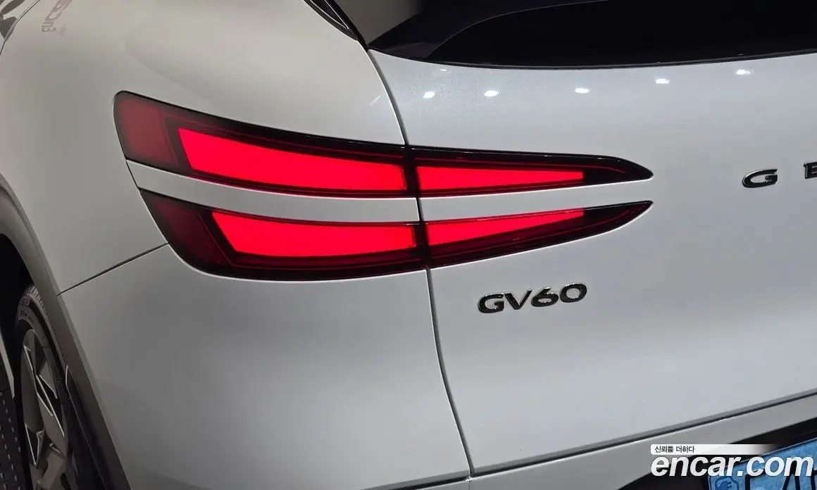 Genesis GV60 2022 0.1 автомат (гидро), фото 9