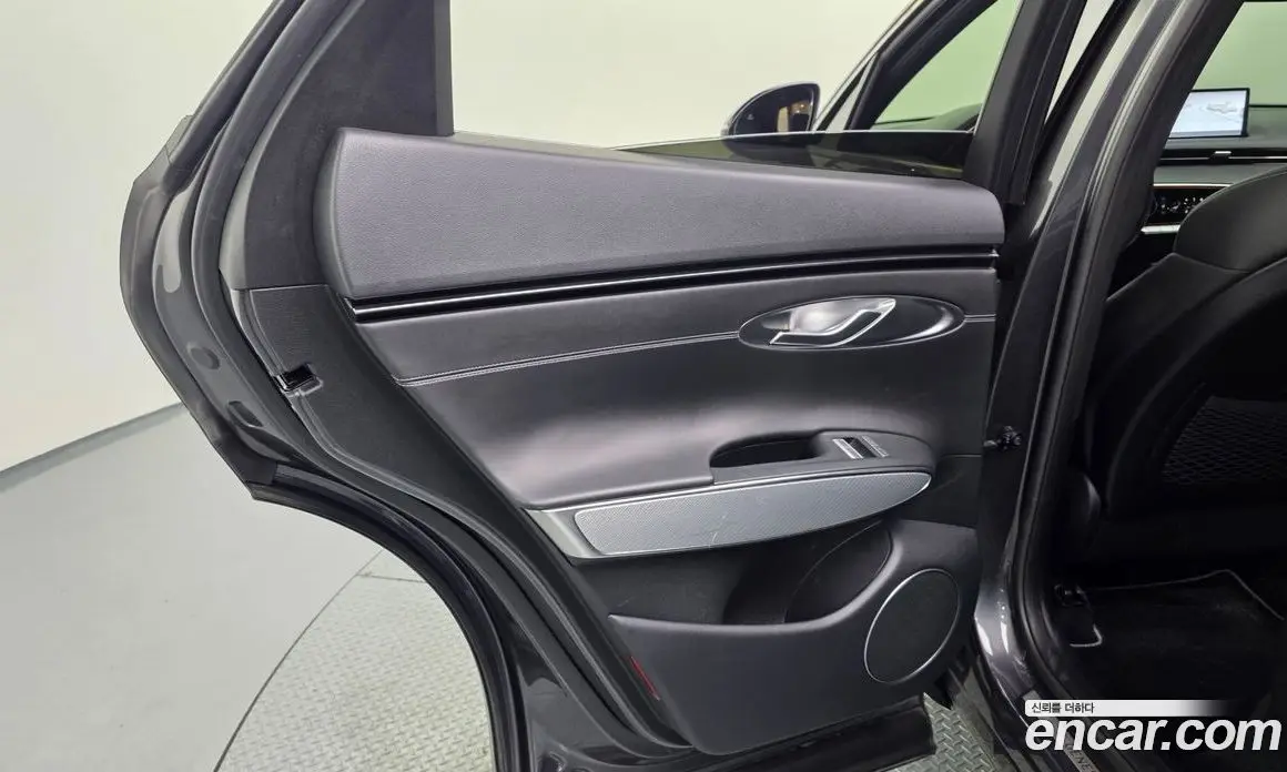 Genesis GV70 2021 2.5 автомат (гидро), фото 15