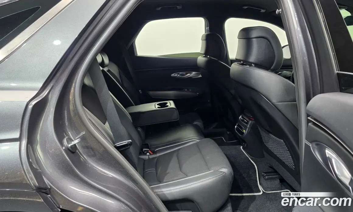Genesis GV70 2021 2.5 автомат (гидро), фото 18