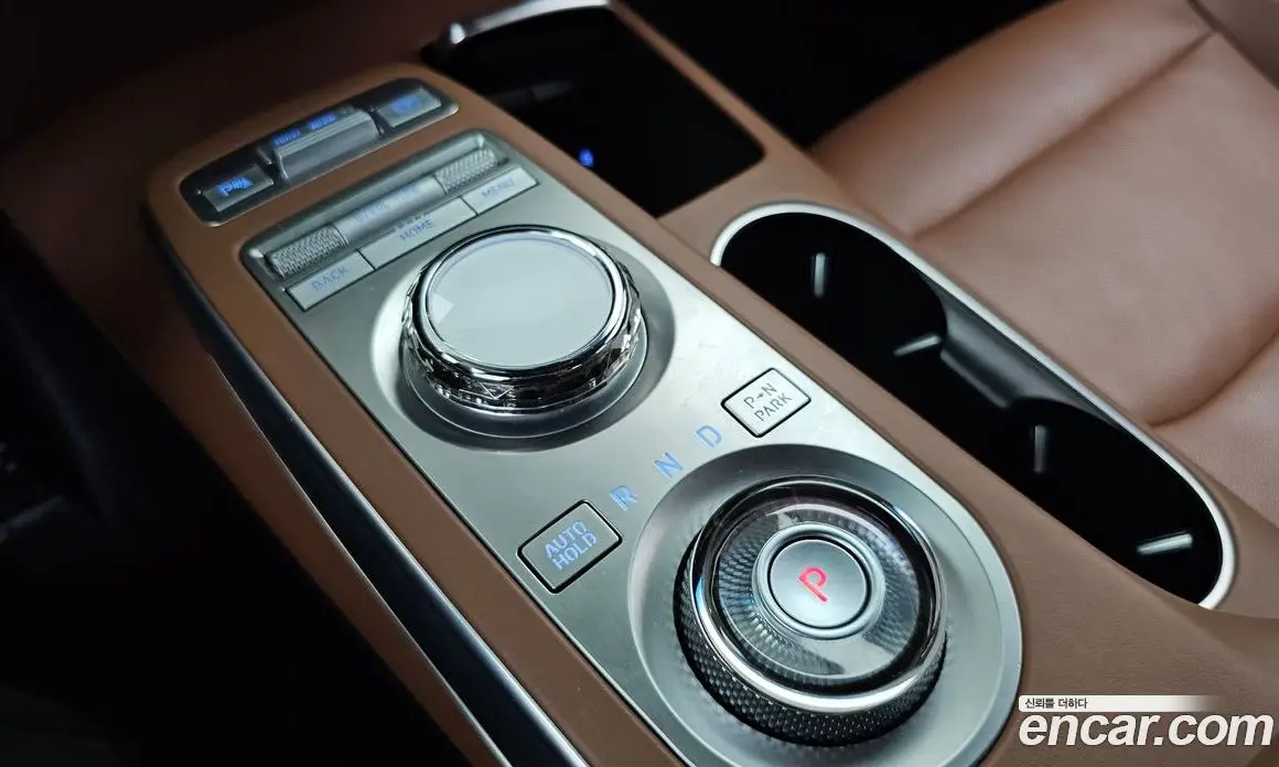 Genesis GV70 2023 2.5 автомат (гидро), фото 9