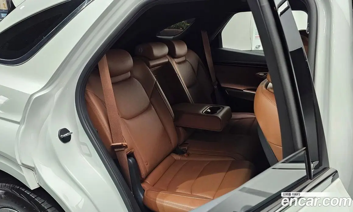 Genesis GV70 2023 2.5 автомат (гидро), фото 12