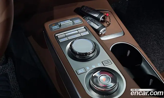Genesis GV70 2023 2.5 автомат (гидро), миниатюра 9