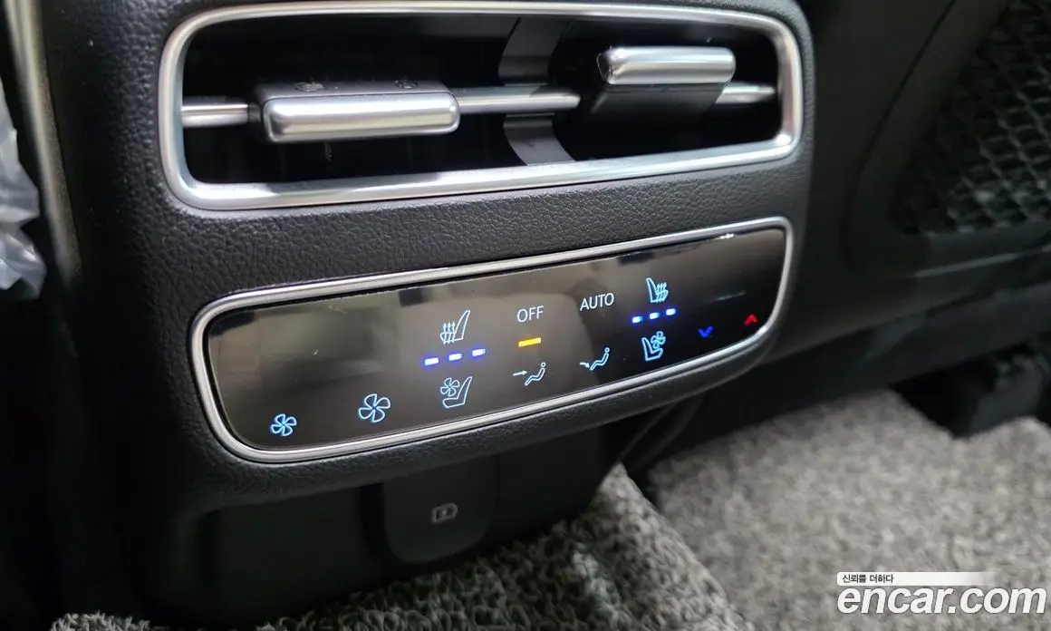Genesis GV70 2024 2.5 автомат (гидро), фото 25 Genesis GV70 2024 2.5 автомат (гидро), фото 25