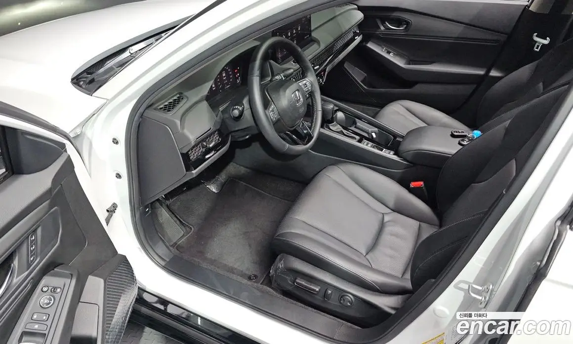 Honda Accord 2024 1.5 автомат (гидро), фото 13