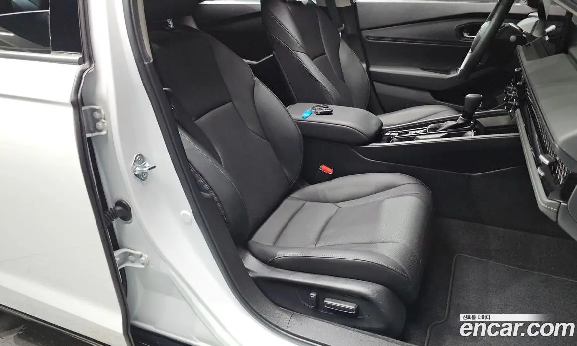 Honda Accord 2024 1.5 автомат (гидро), фото 17