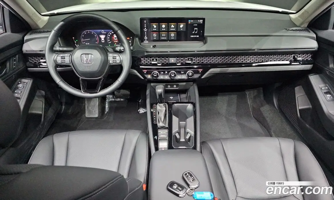 Honda Accord 2024 1.5 автомат (гидро), фото 10