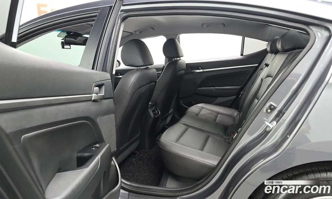 Hyundai Avante 2019 1.6 автомат (гидро), фото 16 Hyundai Avante 2019 1.6 автомат (гидро), фото 16