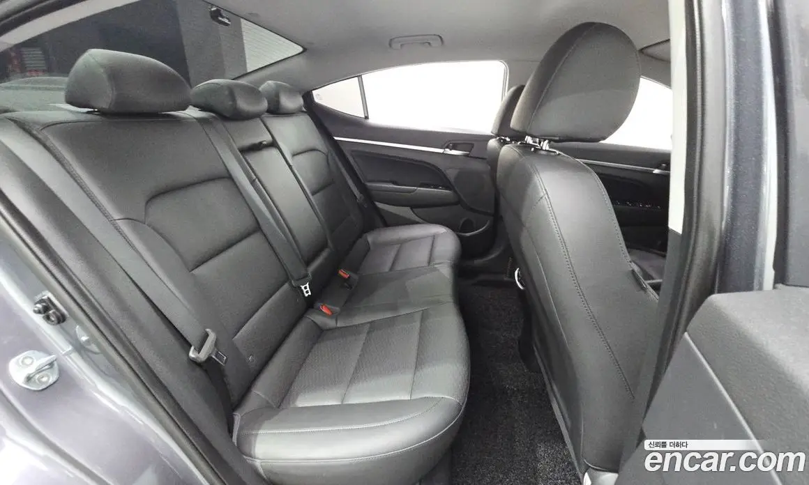 Hyundai Avante 2019 1.6 автомат (гидро), фото 18 Hyundai Avante 2019 1.6 автомат (гидро), фото 18